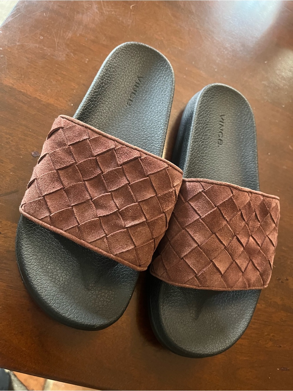 Vince Watley-2 designer slides men’s sz9.5 women’s 11 prestine worn 1x